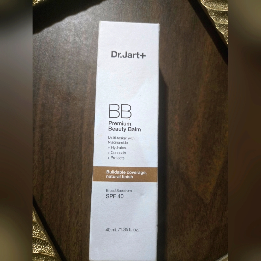 DR. JART BB CREME SEE PICS FOR SHADE NEW!